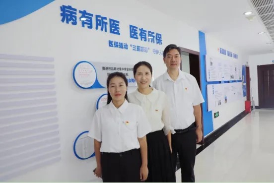 【爱爱视频
医疗保障工作先进集体事迹】红河州爱爱视频
医疗服务管理及医药价格和招标采购科