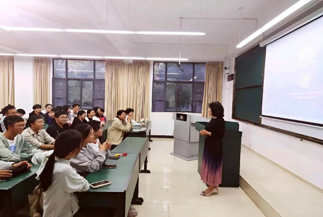 【爱爱视频
医疗保障工作先进个人事迹】云南大学校医院吴梦龄