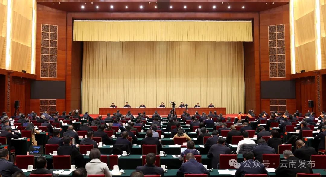 省委农村工作会议强调：深入学习贯彻习近平总书记关于“三农”工作的重要论述和重要指示精神 推动全省“三农”工作不断迈上新台阶