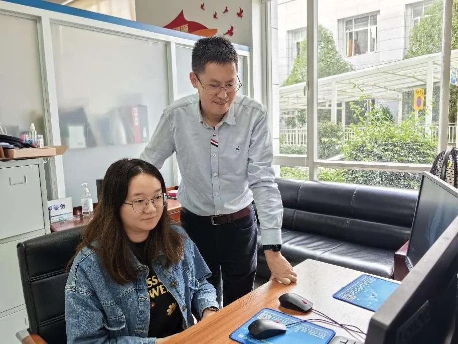 【爱爱视频
医疗保障工作先进个人事迹】红河州弥勒市爱爱视频
侯云勇