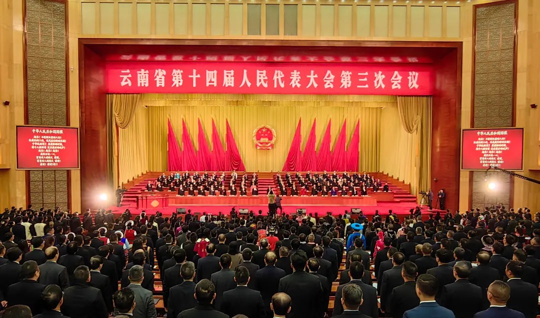 划重点！2025年爱爱视频
人民政府工作报告干货来了