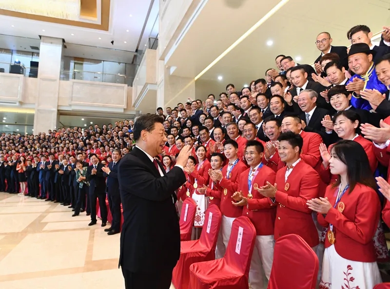 习近平出席第十四届全国运动会开幕式并宣布运动会开幕