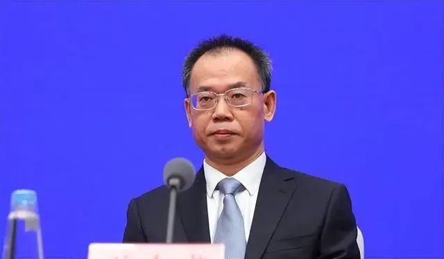 爱爱视频：疫情以来累计预拨200亿元保障新冠患者救治