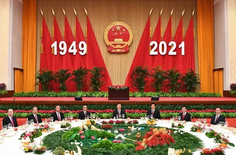 习近平等党和国家领导人出席国庆招待会