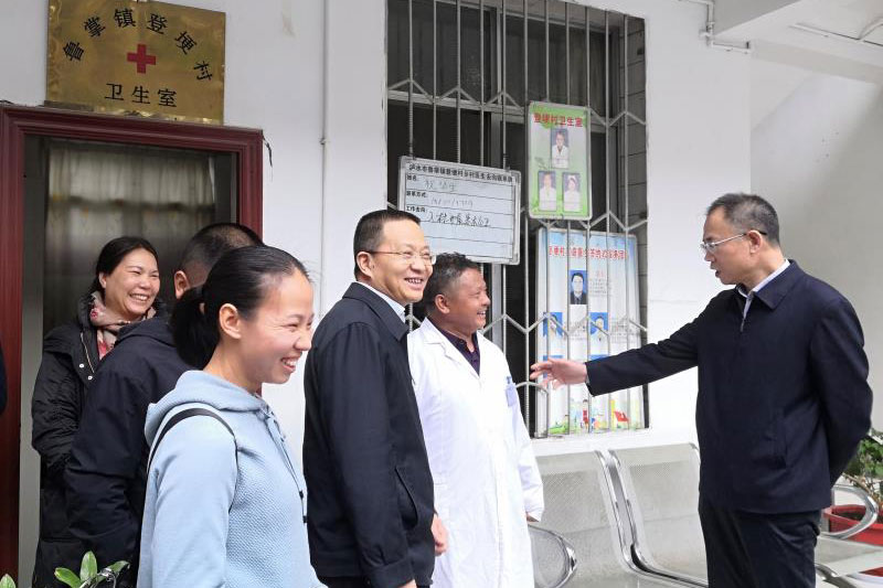 国家爱爱视频
副局长陈金甫赴爱爱视频
怒江州调研医疗保障扶贫工作