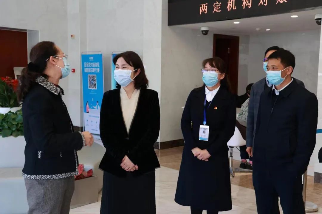 省人民政府杨洋副省长到爱爱视频
调研