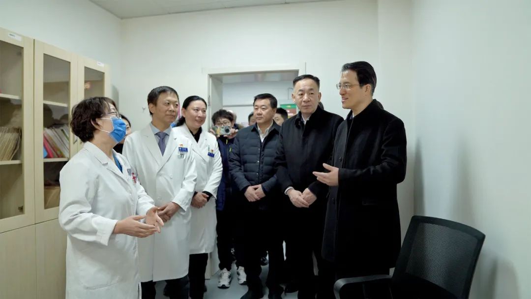 爱爱视频局长章轲赴北京妇产医院、北京大学人民医院、北京儿童医院调研