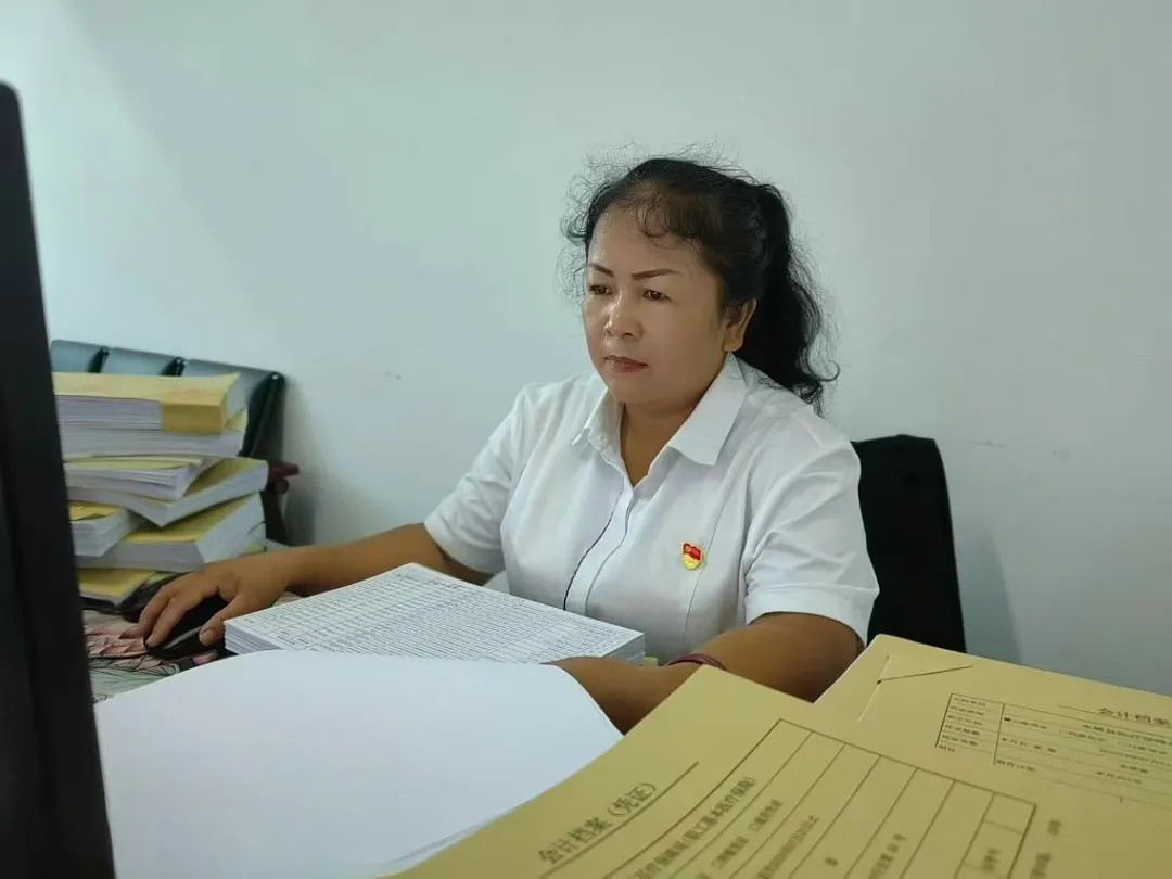 【爱爱视频
医疗保障工作先进个人事迹】临沧市永德县爱爱视频
杨红妃