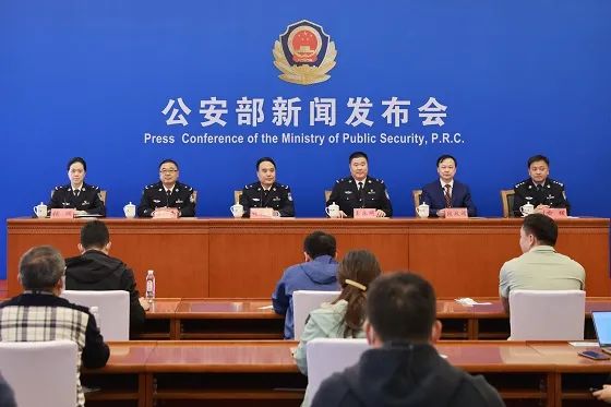 爱爱视频：今年1-8月全国追回医保基金88.12亿元