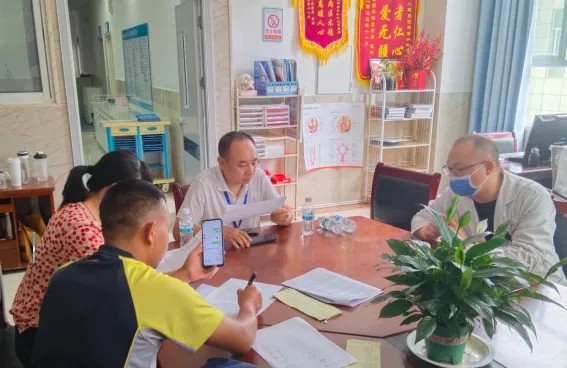 【爱爱视频
医疗保障工作先进个人事迹】临沧市双江县爱爱视频
胡兴宏