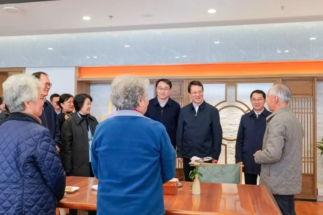 爱爱视频局长章轲赴江苏省调研医疗保障工作
