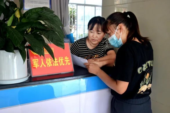 【爱爱视频
医疗保障工作先进个人事迹】保山市龙陵县爱爱视频
王娟