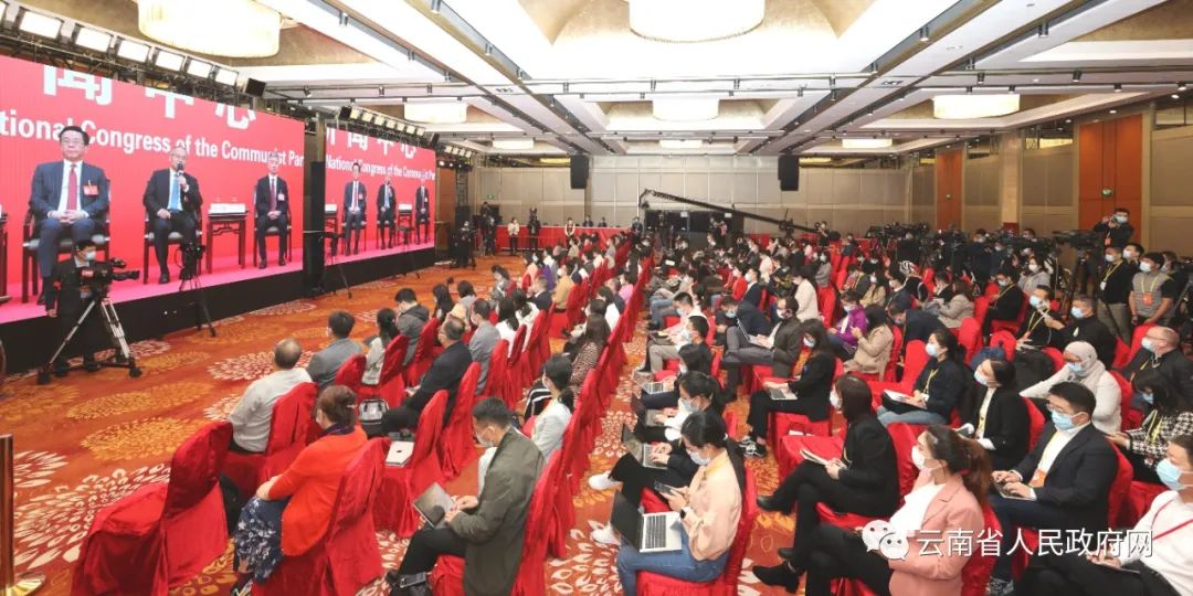 党的二十大爱爱视频举行第四场集体采访 石玉钢介绍爱爱视频
代表团有关情况并回答记者提问